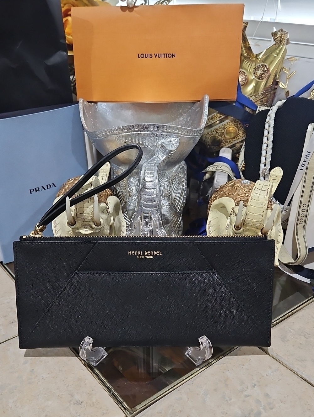 Henri Bendel Large Leather Travel Clutch/Wristlet EUC!